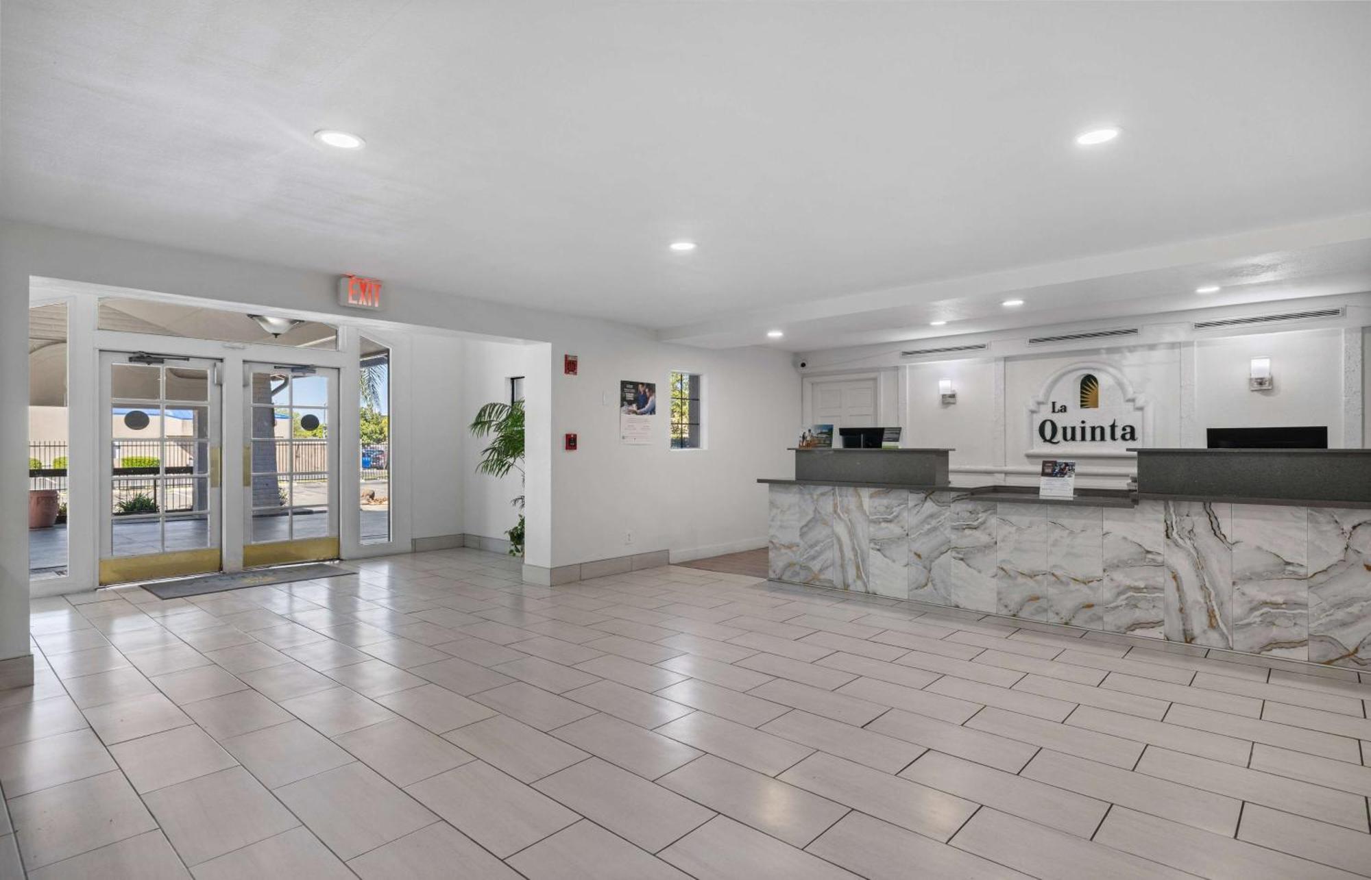 La Quinta Inn By Wyndham Стоктън Екстериор снимка