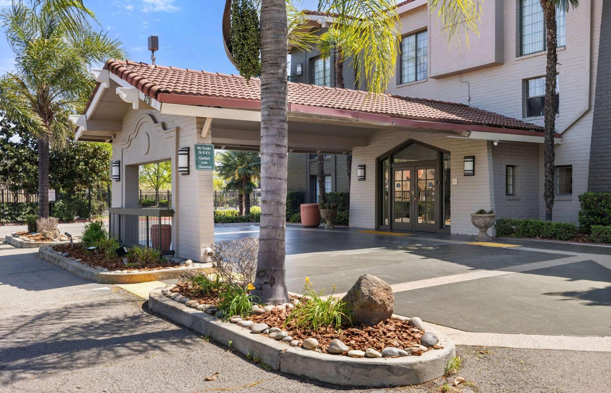 La Quinta Inn By Wyndham Стоктън Екстериор снимка